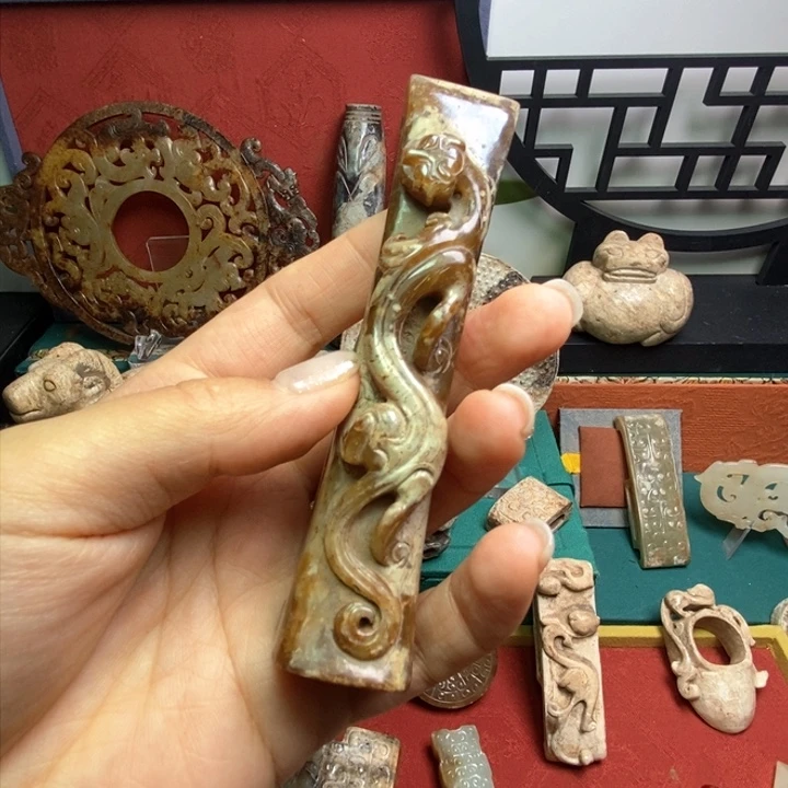 和田玉（糖玉）颈饰未镶嵌独**林