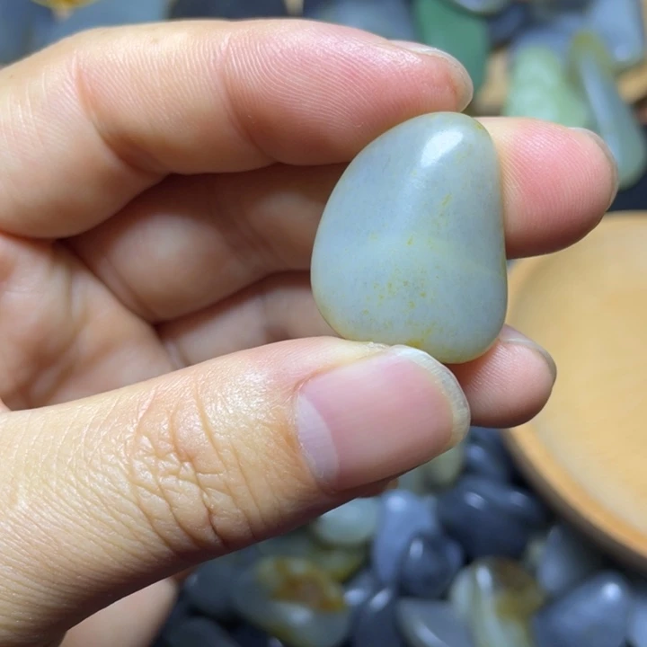 和田玉未镶嵌颈饰花*兰