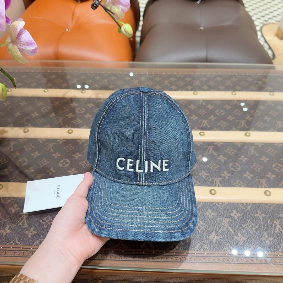 99新 Celine/思琳 仔刺绣字母棒球帽     男女同款 S码