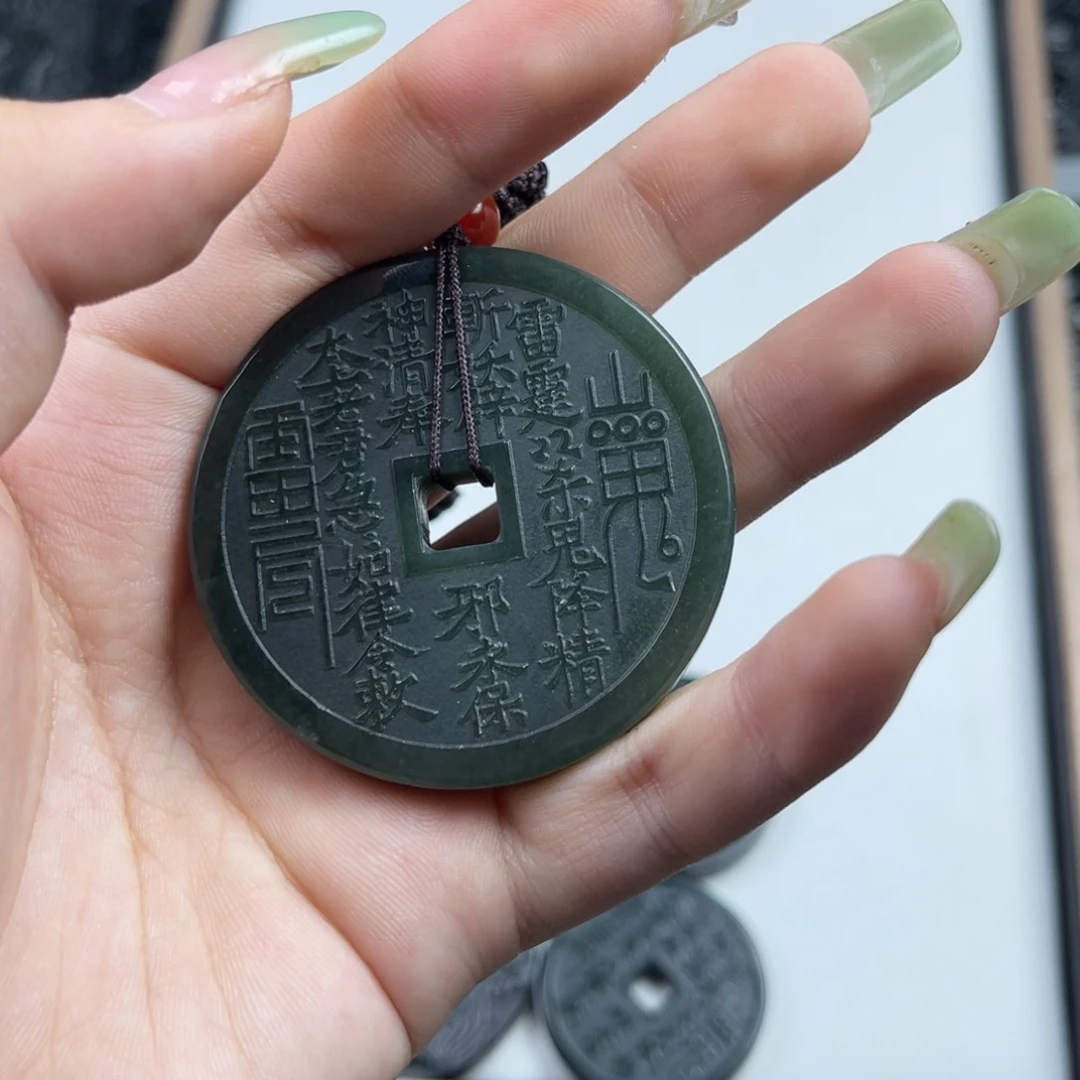 和田玉（青玉）未镶嵌颈饰迎**光