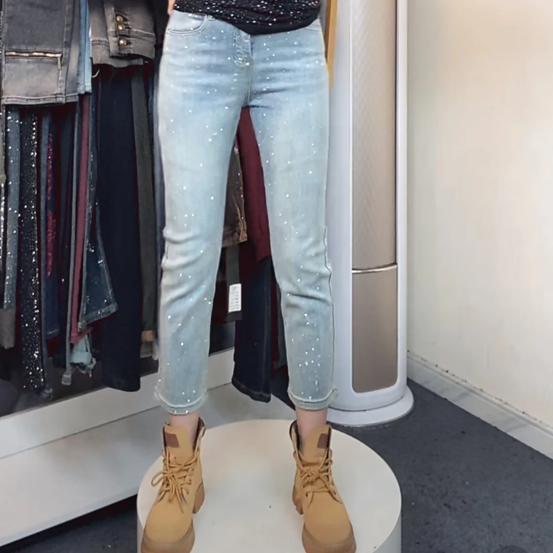 新款显瘦弹力重工烫钻八分烟管水洗直筒牛仔裤女秋冬大码烟管裤