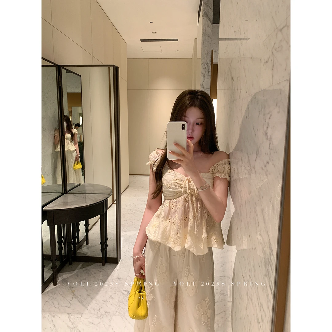 YOLI 张宥利  "法式格调"吊带上衣