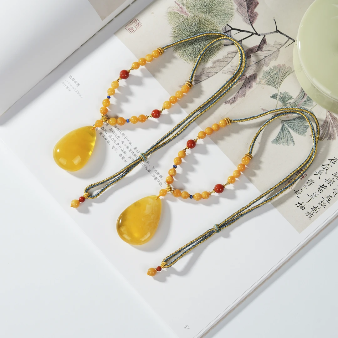 【云上叙】蜜蜡吊坠-多样性发其一-随形-V82366-K（商城）