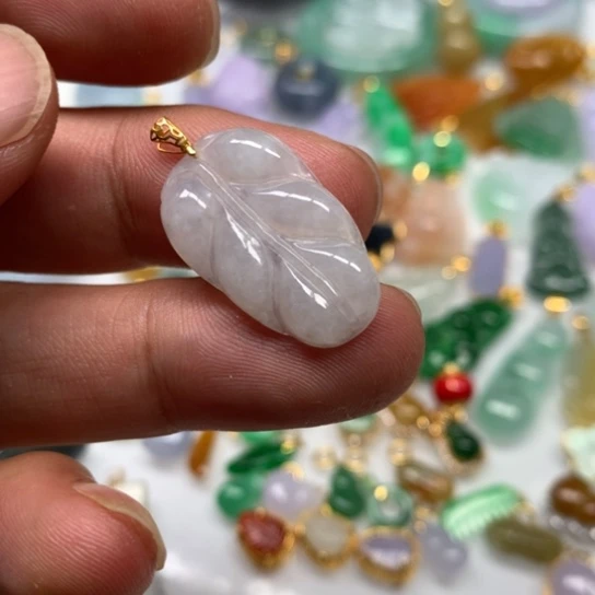 翡翠颈饰未镶嵌翡翠