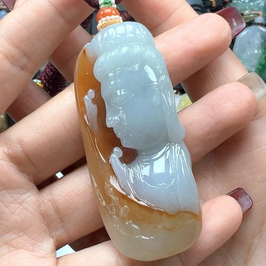 翡翠颈饰未镶嵌佛