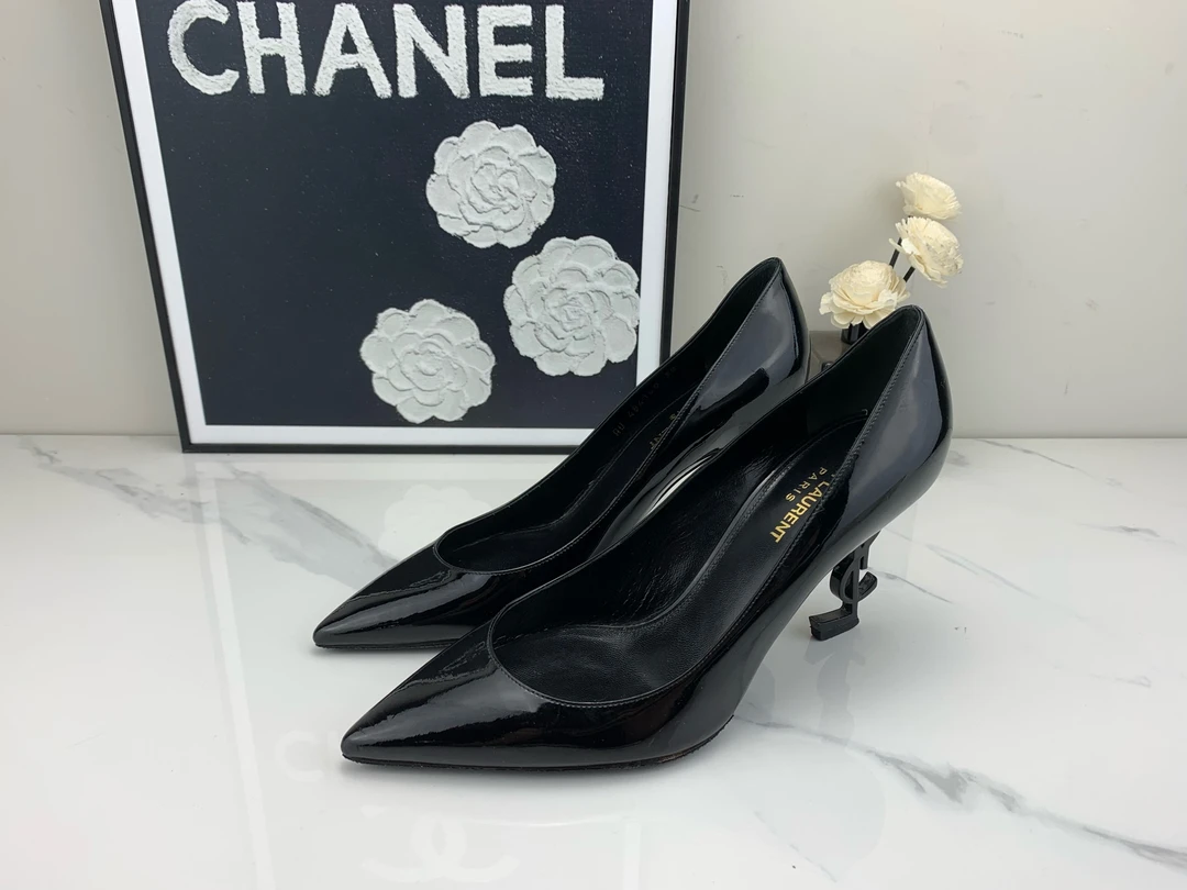 99新 YSL/圣罗兰 YSL圣罗兰黑色漆皮高跟鞋 38码/jm01219
