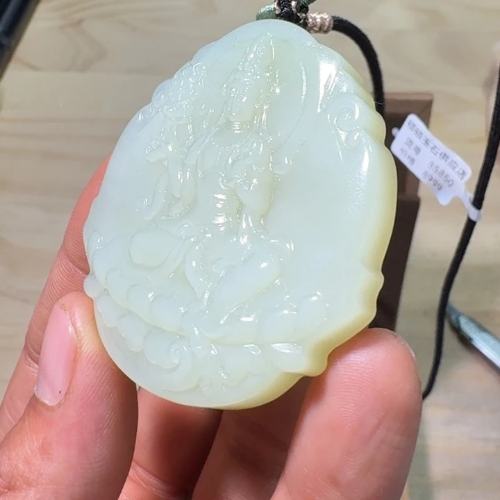 未镶嵌和田玉（糖玉）挂件