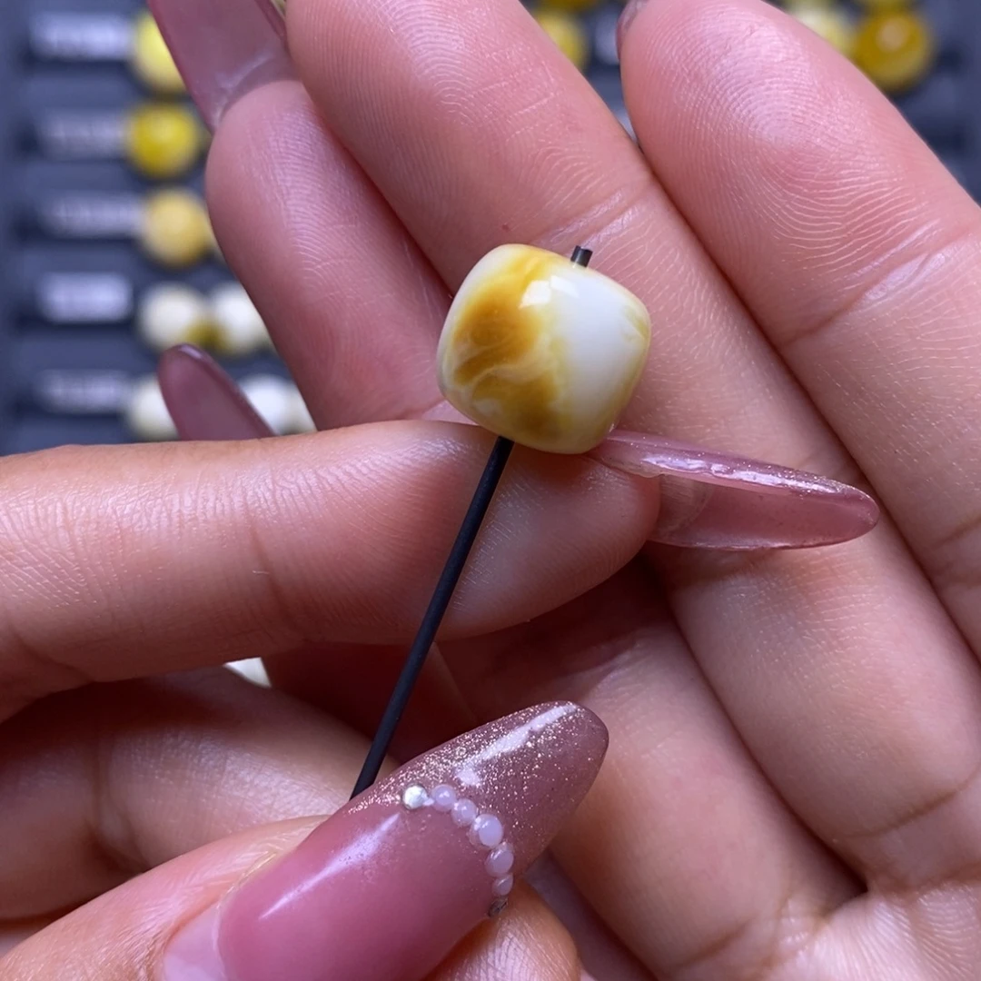 蜜蜡未镶嵌珠宝奇石俏色妖花老型12.2*11mm