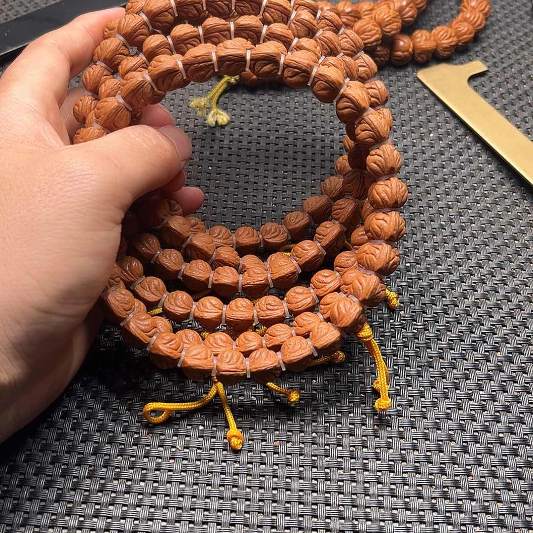 桃核吊坠小龙纹手持