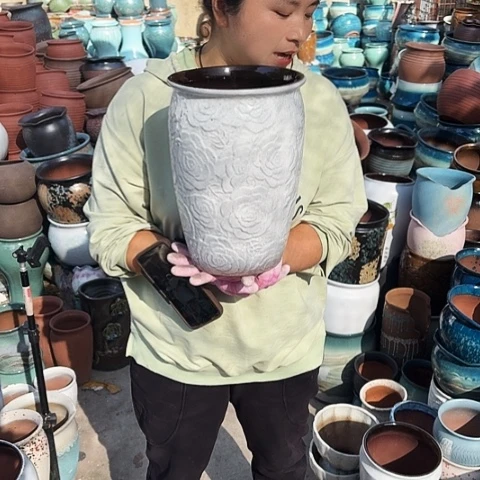 口20高30瑕疵一个盆子。