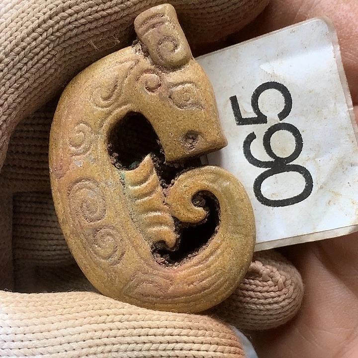 未镶嵌和田玉挂件