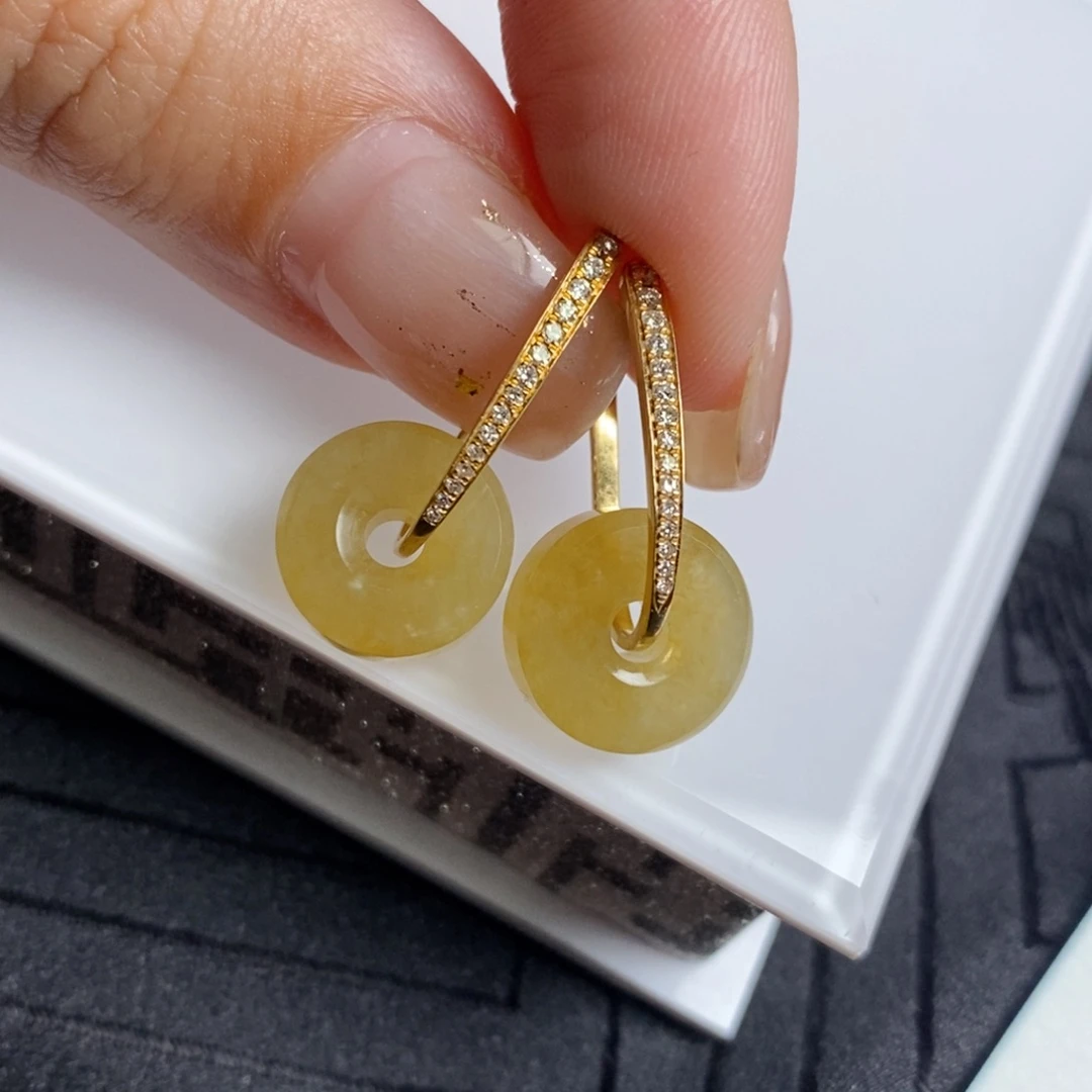 翡翠18K金镶嵌耳饰黄翡路路通