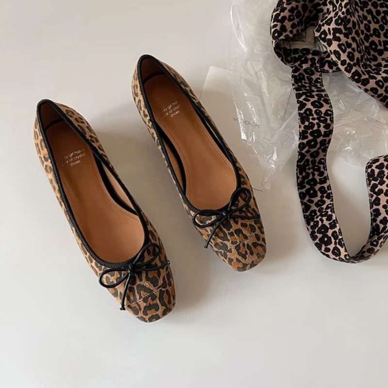 法式复古低跟蝴蝶结豹纹单鞋女2025春季新款时尚方头粗跟玛丽珍鞋