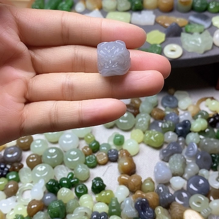 未镶嵌和田玉挂件醒狮