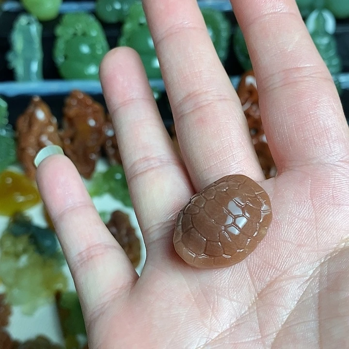 未镶嵌蛇纹石玉颈饰