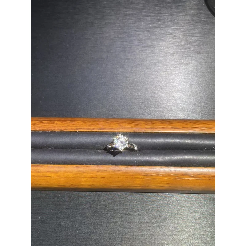 a8411白色通灵六爪戒指多样发