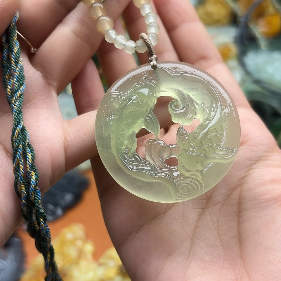 蛇纹石玉未镶嵌吊坠