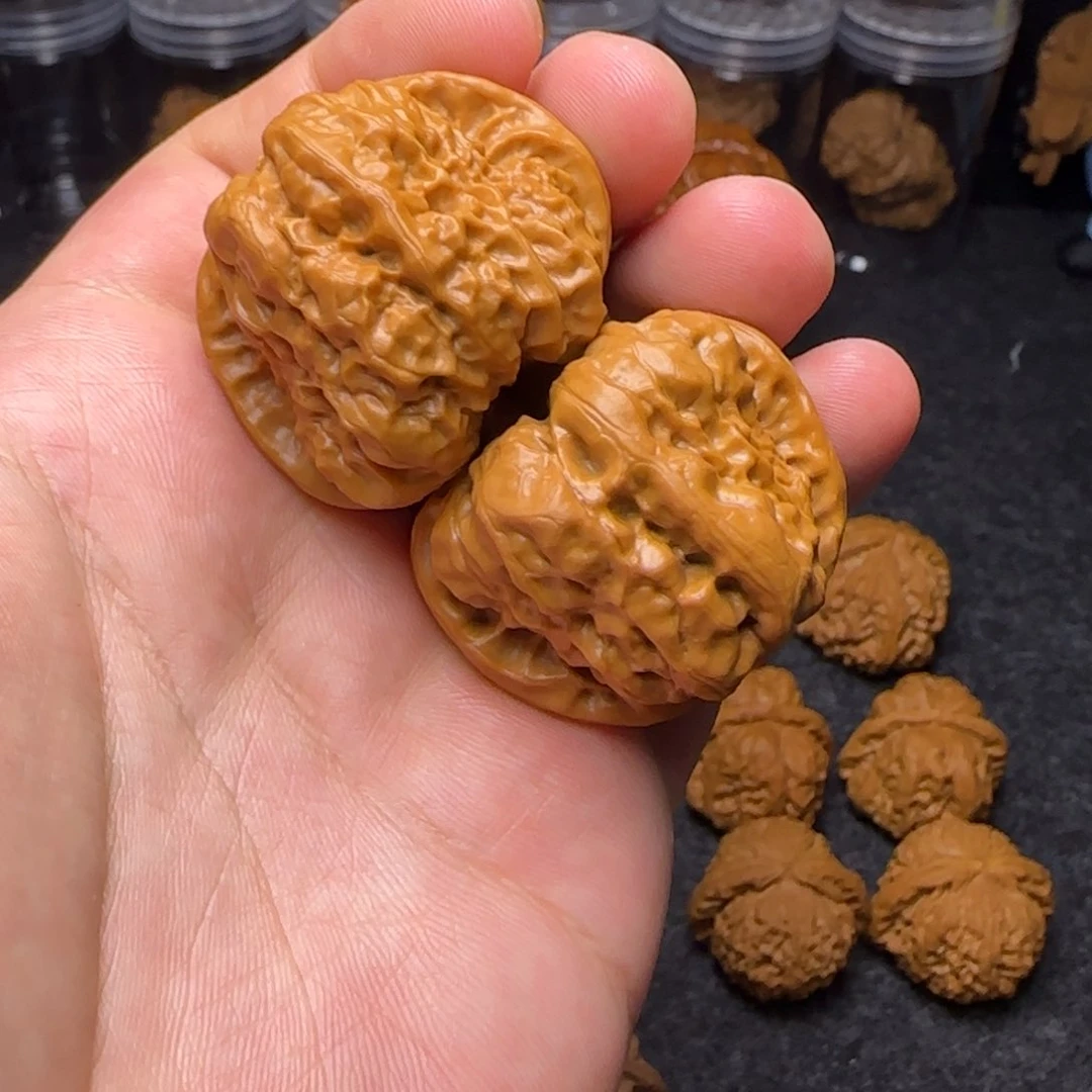 文玩核桃吊坠41尺蛤蟆头