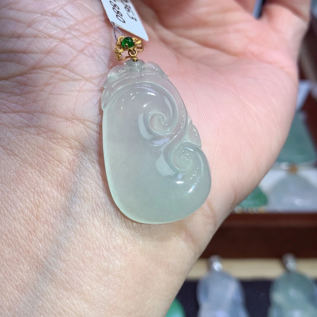 吊坠(不含链)18K金镶嵌翡翠如意