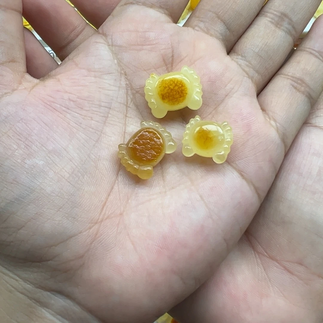 琥珀未镶嵌珠宝奇石面包蟹打孔不退换