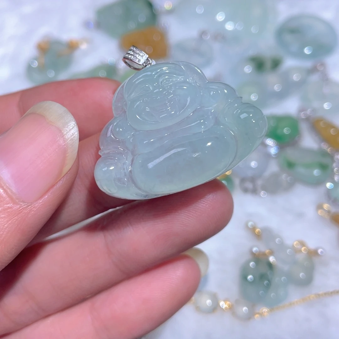 翡翠18K金镶嵌颈饰翡翠