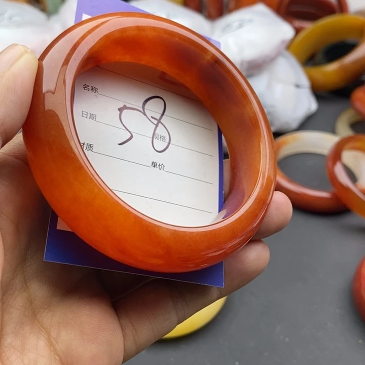 石英质玉未镶嵌手镯