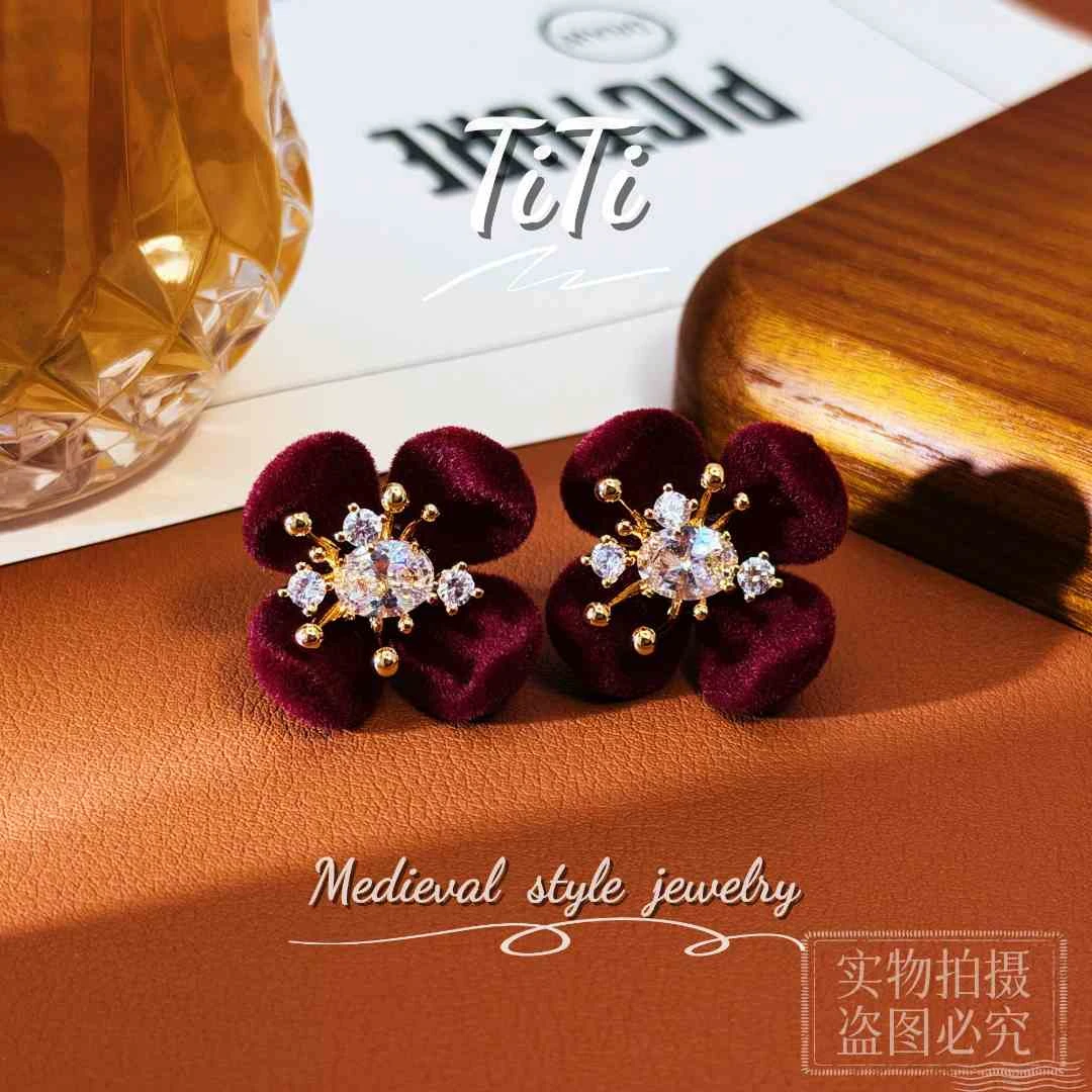 铜合金耳饰 HL335【TITI专属】复古款酒红色花花耳钉