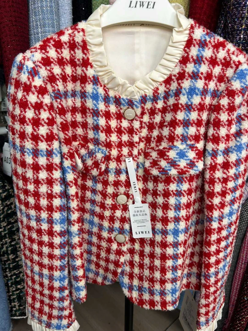 T18 秋冬季新款时尚优雅小香风短外套 YL24031-红格