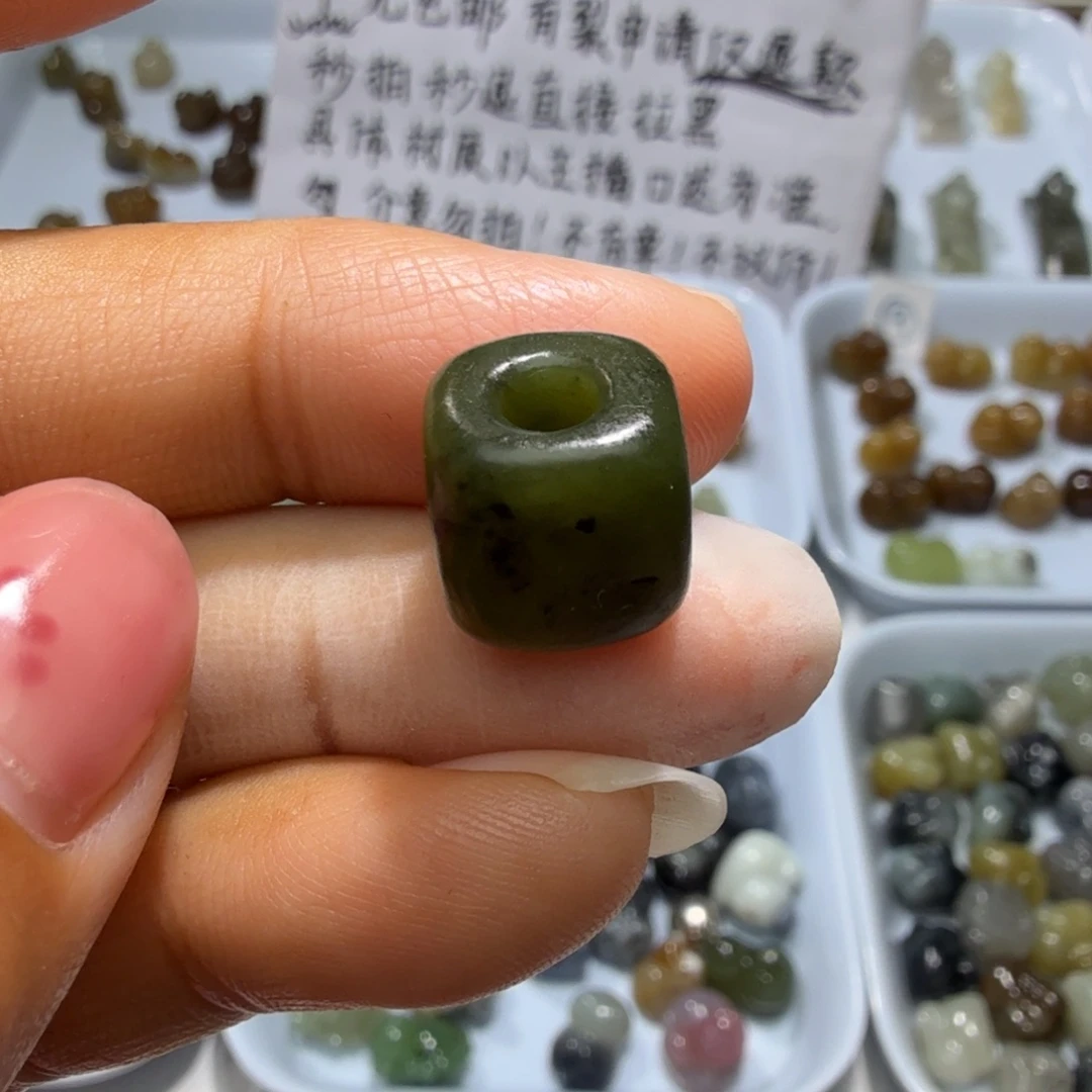 和田玉未镶嵌珠宝奇石
