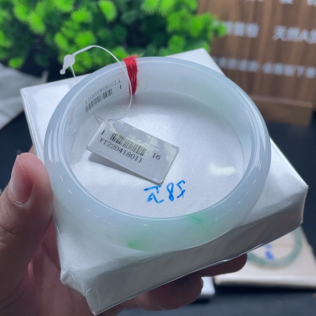 翡翠手镯未镶嵌白底青58.3
