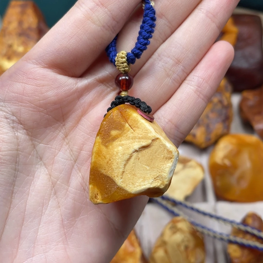 琥珀珠宝奇石未镶嵌