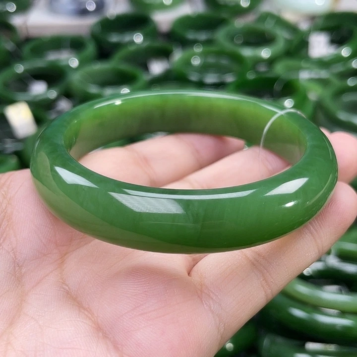 未镶嵌手镯和田玉（碧玉）