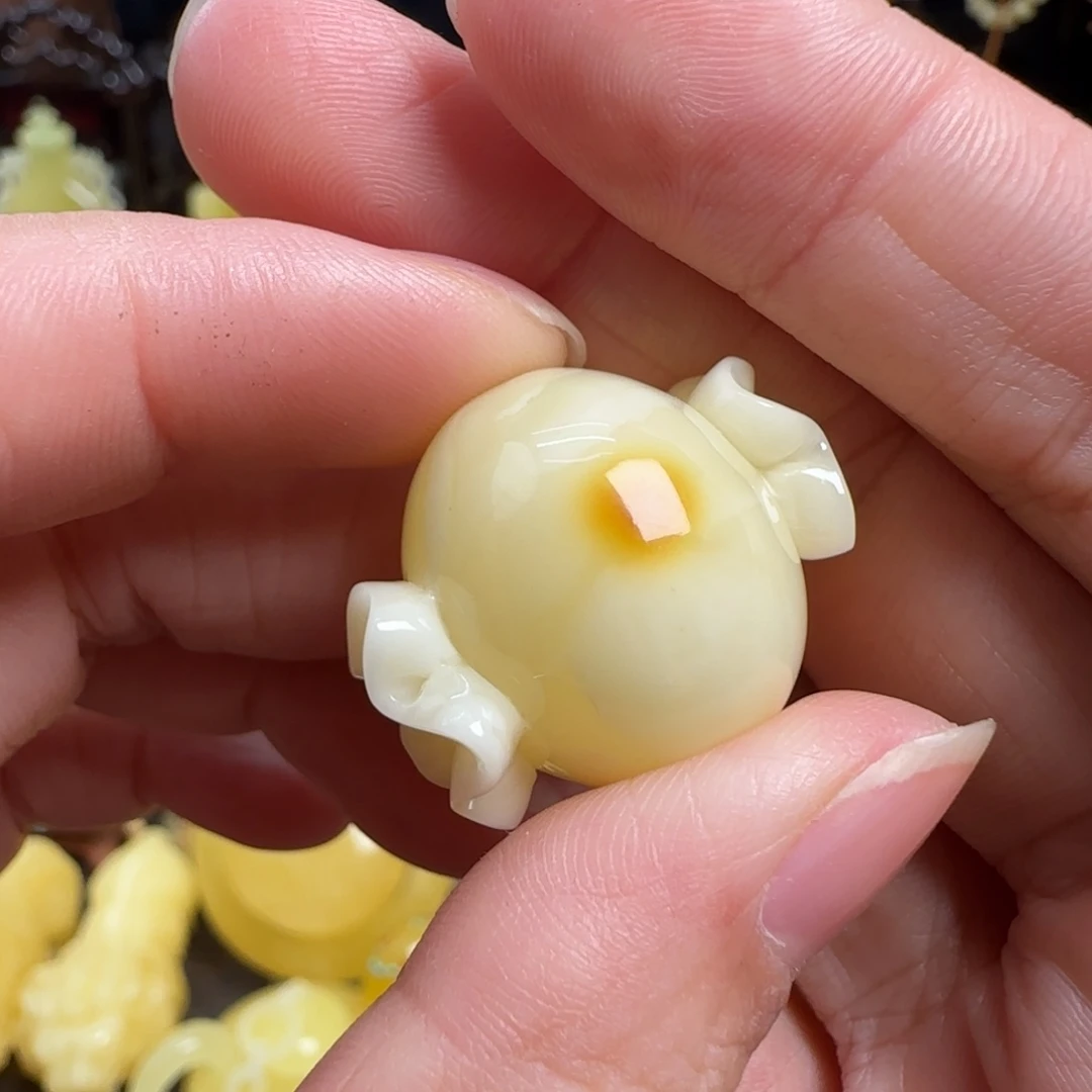 蜜蜡未镶嵌珠宝奇石