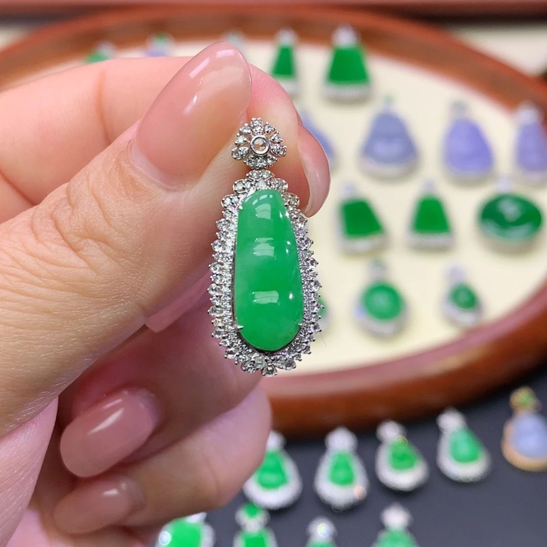 吊坠(不含链)18K金镶嵌翡翠