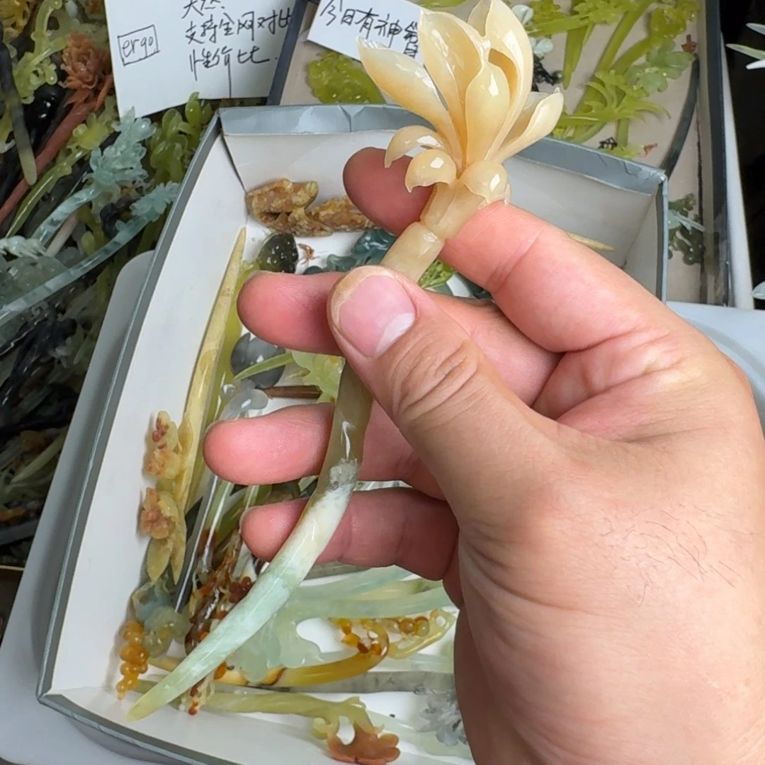 蛇纹石玉未镶嵌发饰