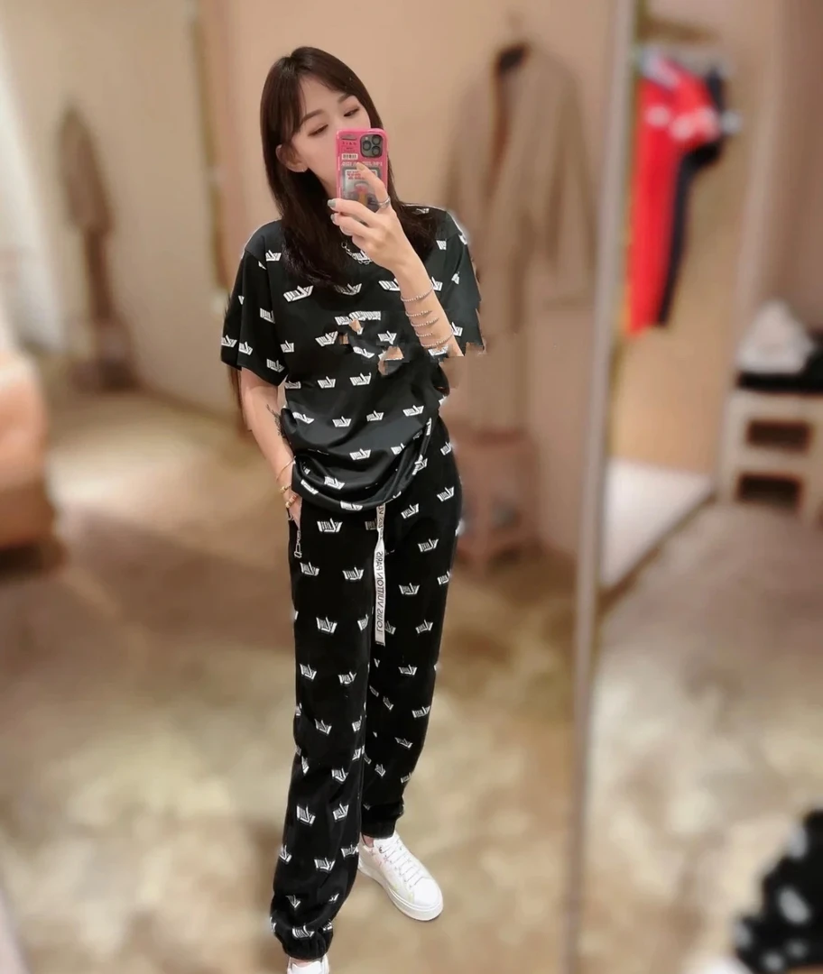95新 LouisVuitton/路易威登 cc372  棉 黑白飞机印花链条短袖 xs