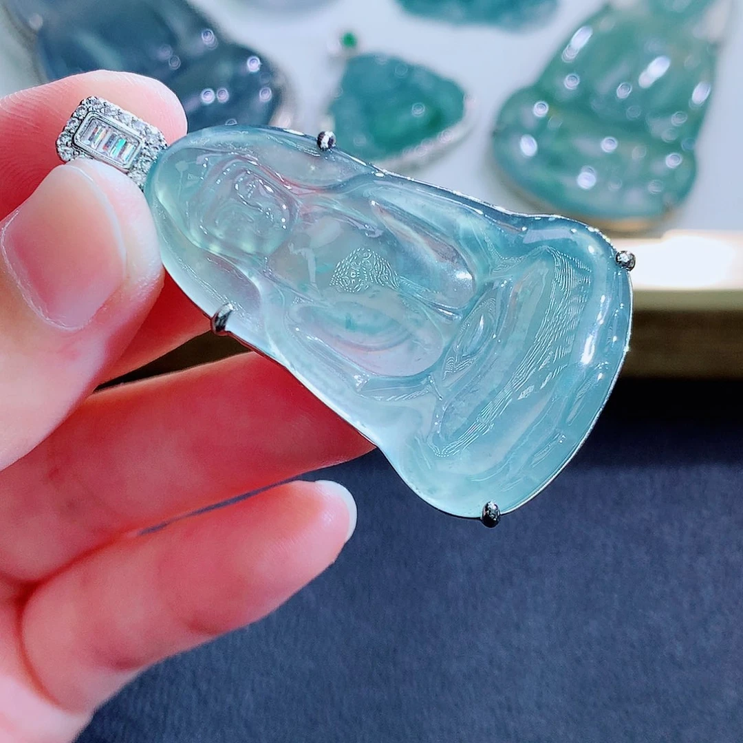 翡翠未镶嵌颈饰翡翠