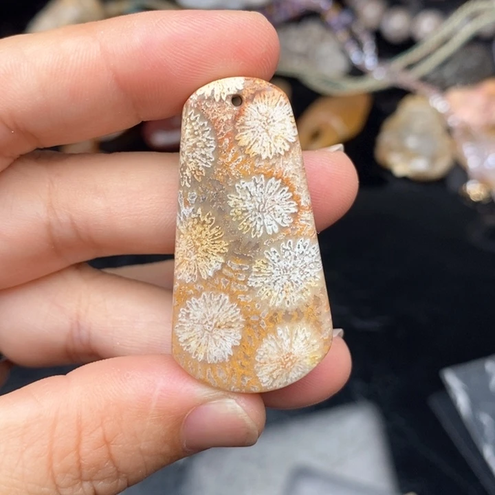 硅化珊瑚（珊瑚玉）手镯未镶嵌