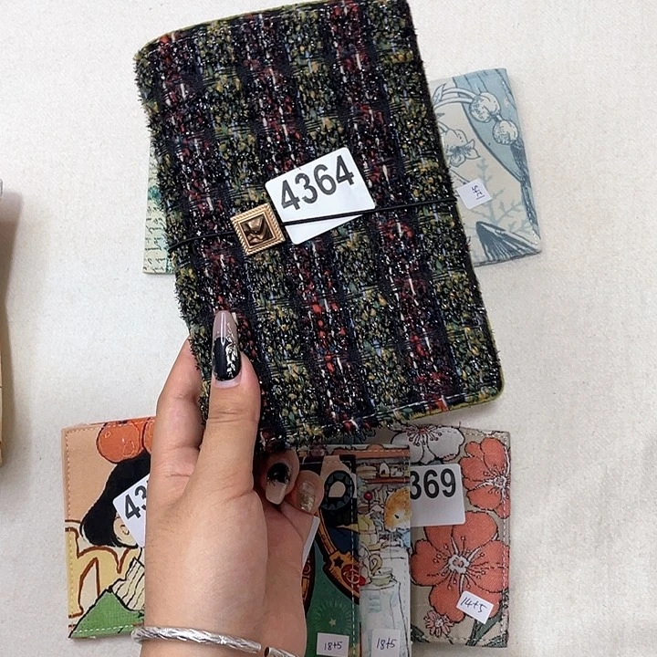 刺绣小*酱a6活页不加纸4364。