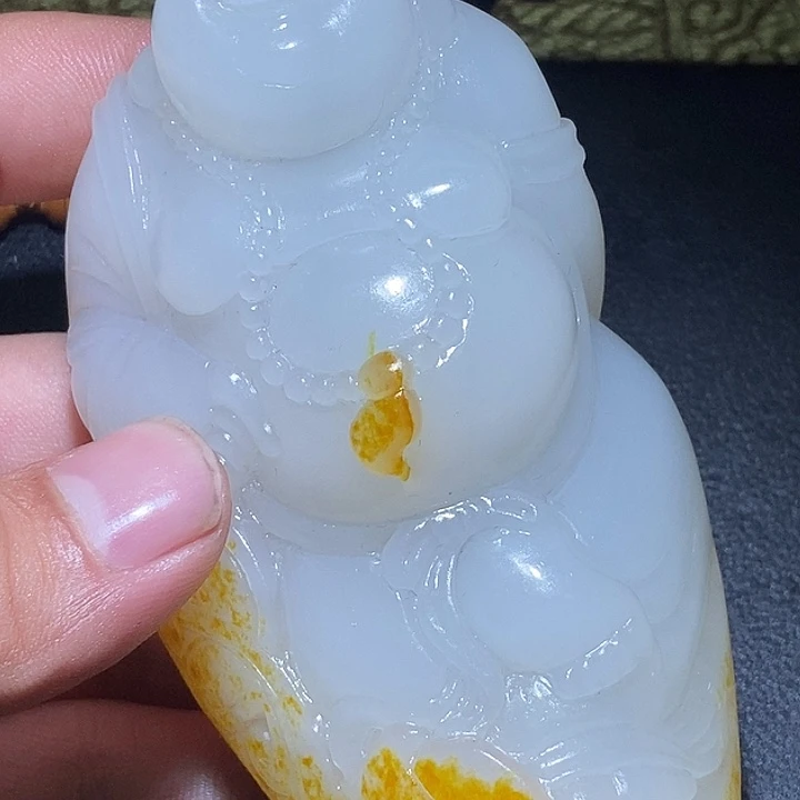 万***上和田玉未镶嵌颈饰CC