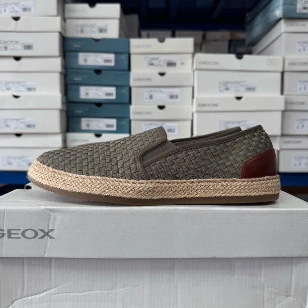 GEOX男士男款牛皮革织物休闲鞋U25DWAC3391