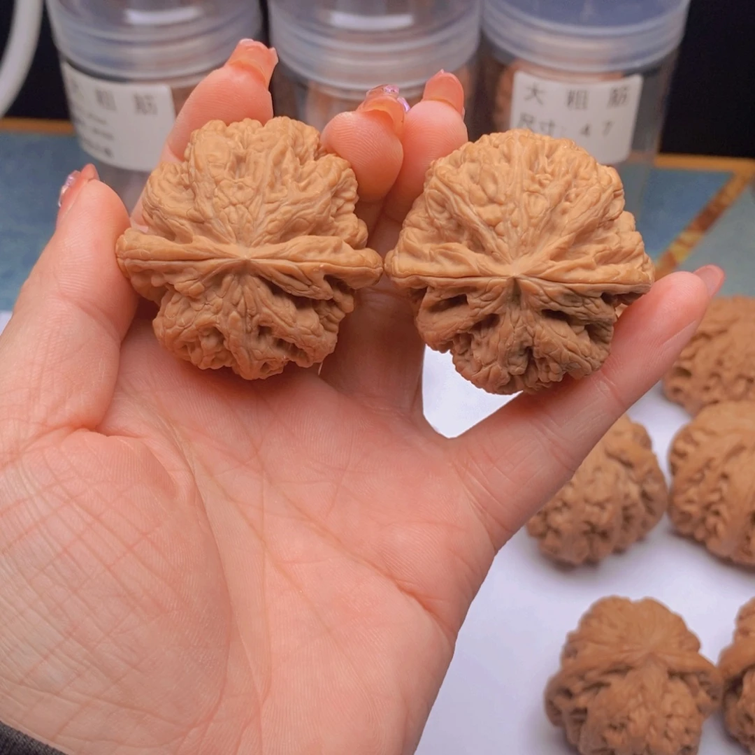 發***。文玩核桃手把件粗筋44