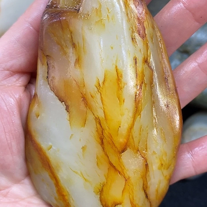 和田玉（糖玉）未镶嵌挂件