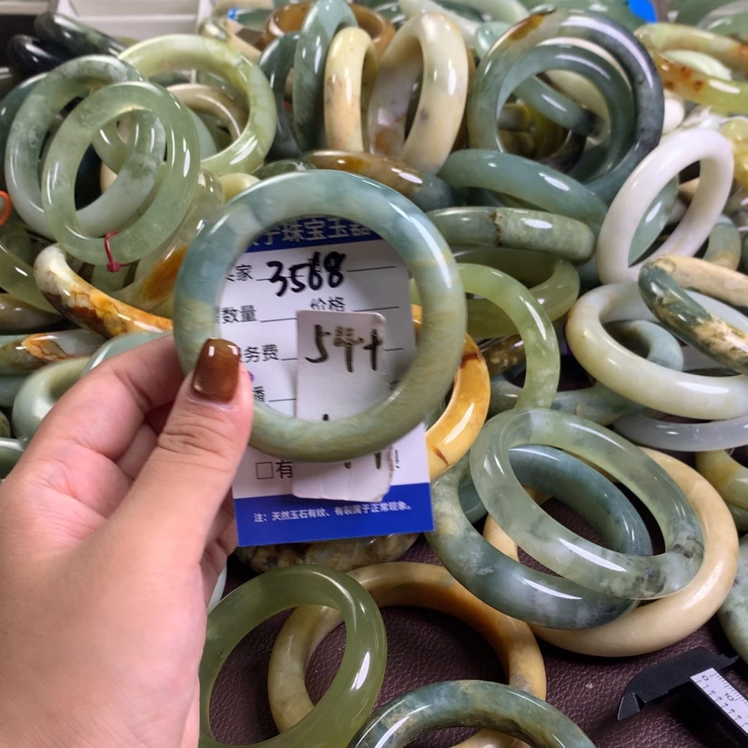 未镶嵌蛇纹石玉手镯3568