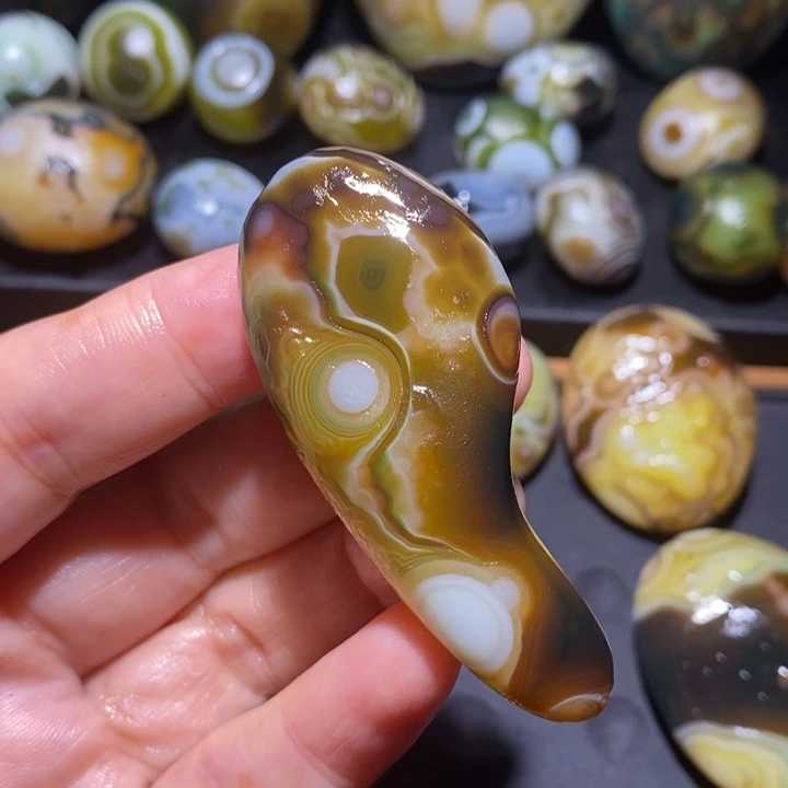 未镶嵌玛瑙/玉髓珠宝半成品43