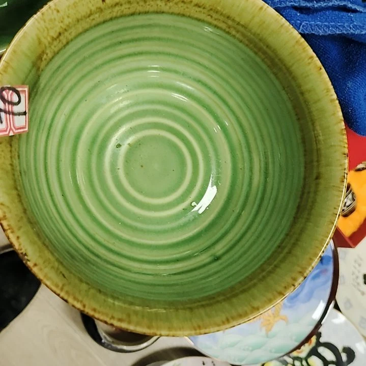 瓷片盘子碗摆件砂锅微瑕疵，有缩釉点！