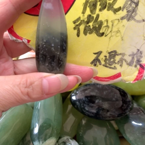 绿***心蛇纹石玉未镶嵌手把件