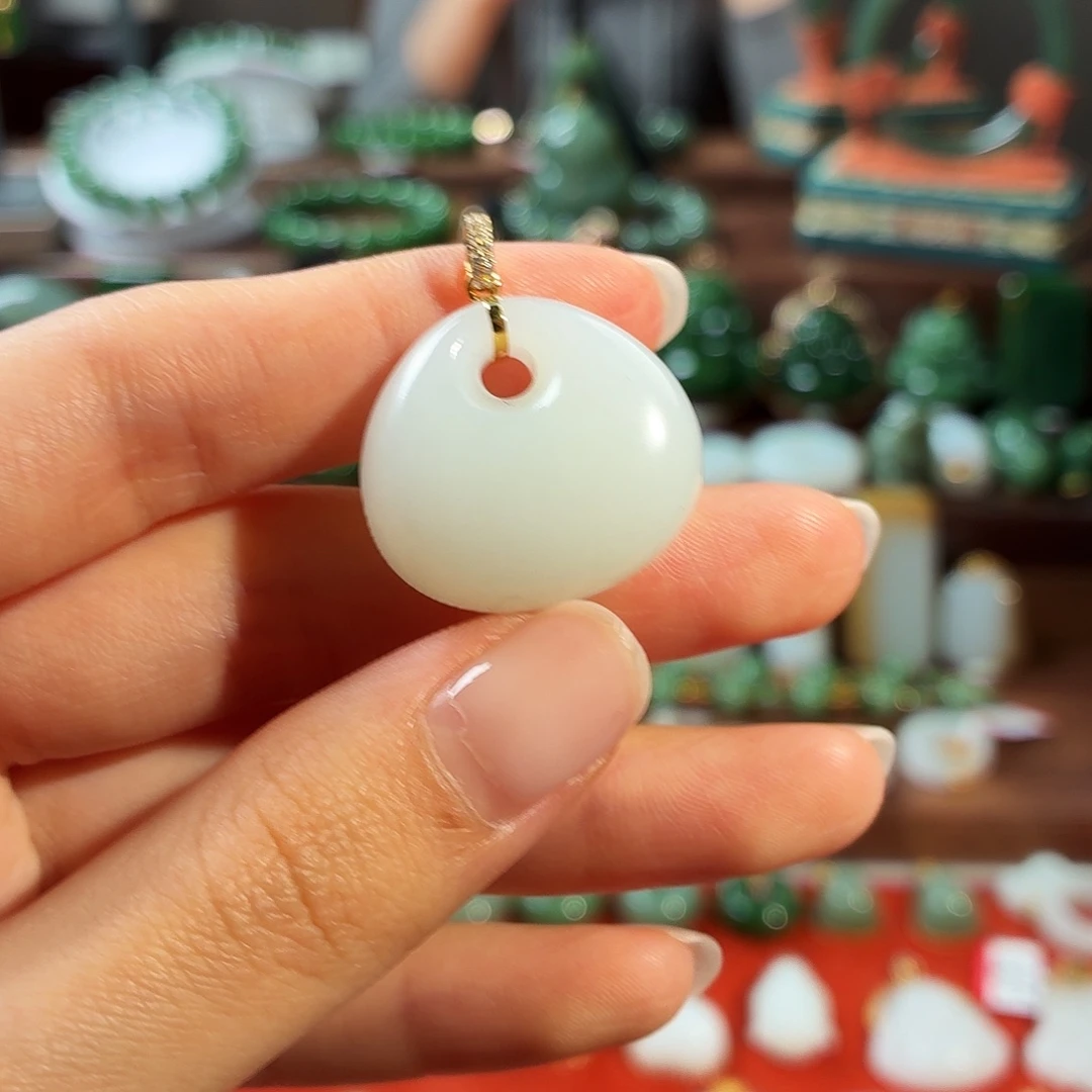 和田玉18K金镶嵌吊坠(不含链)T