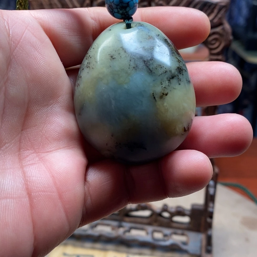 龍****玉岫岩精品原石把件