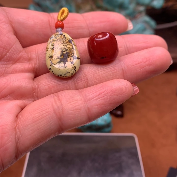 玛瑙/玉髓吊坠未镶嵌毕